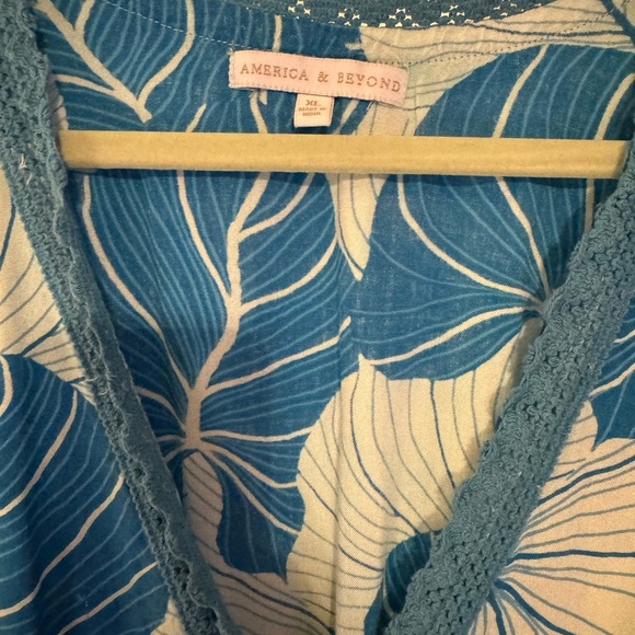 Women’s xl tropical dress/ coverup - Picture 3 of 6